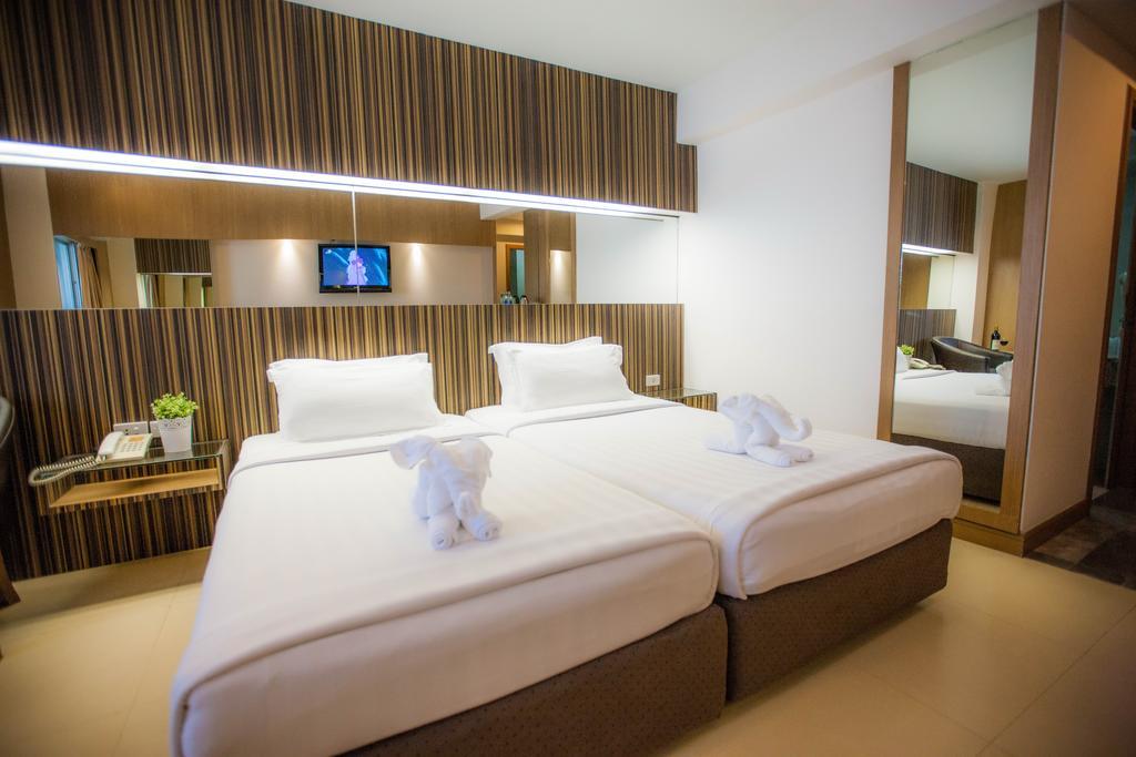 Golden City Rayong Hotel Esterno foto