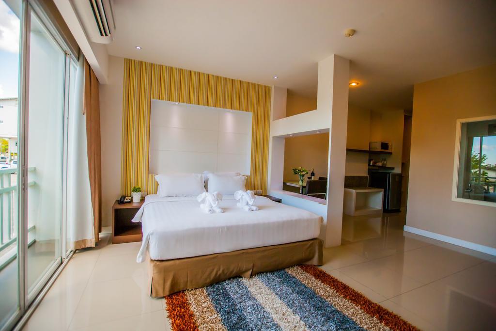 Golden City Rayong Hotel Esterno foto